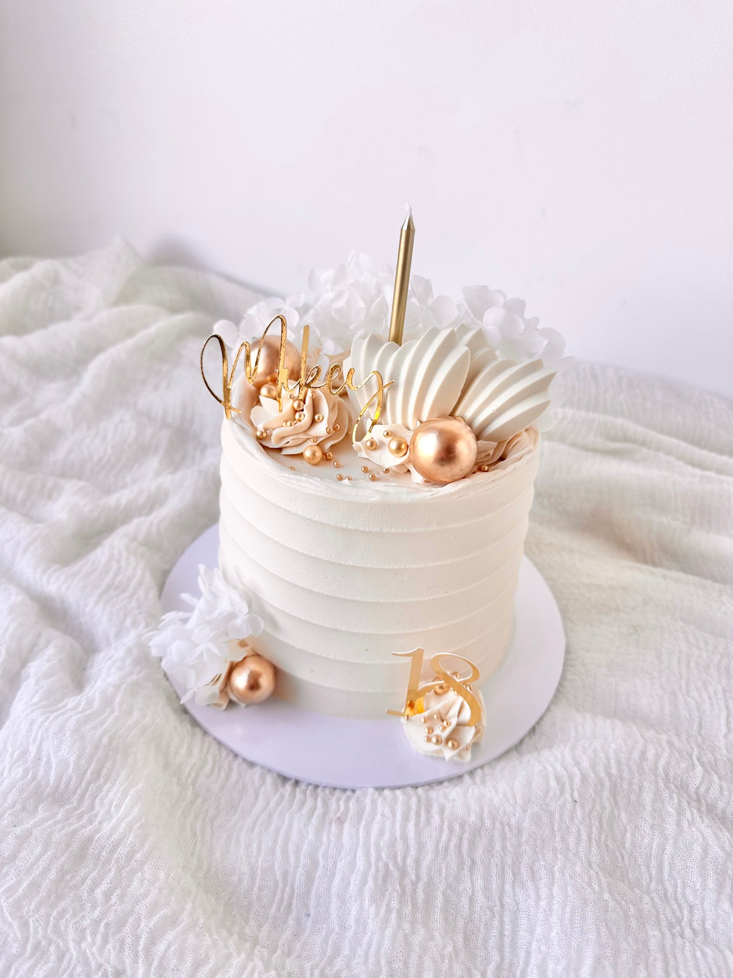 Baby floral cake