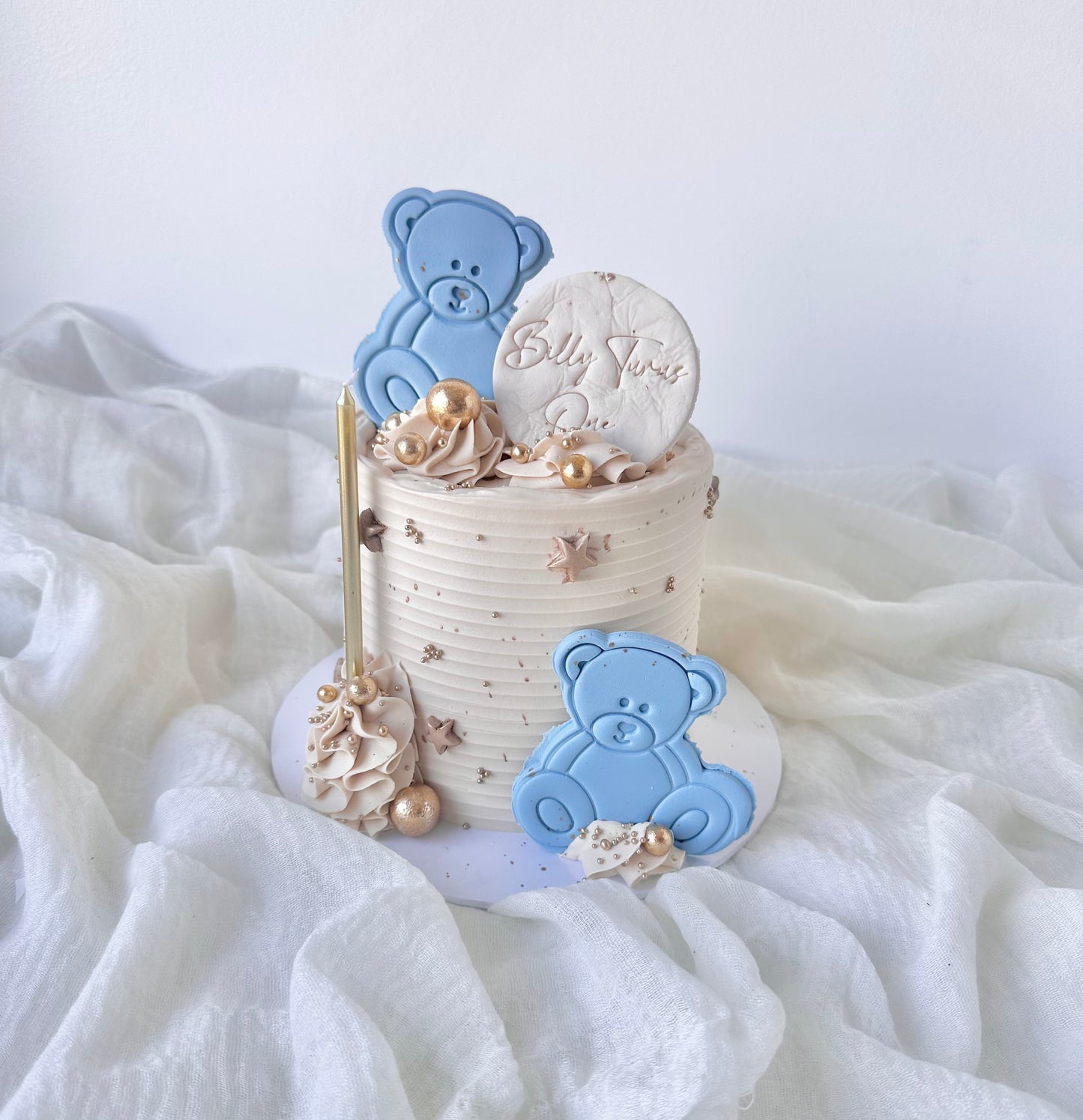 Teddy bear themed cake