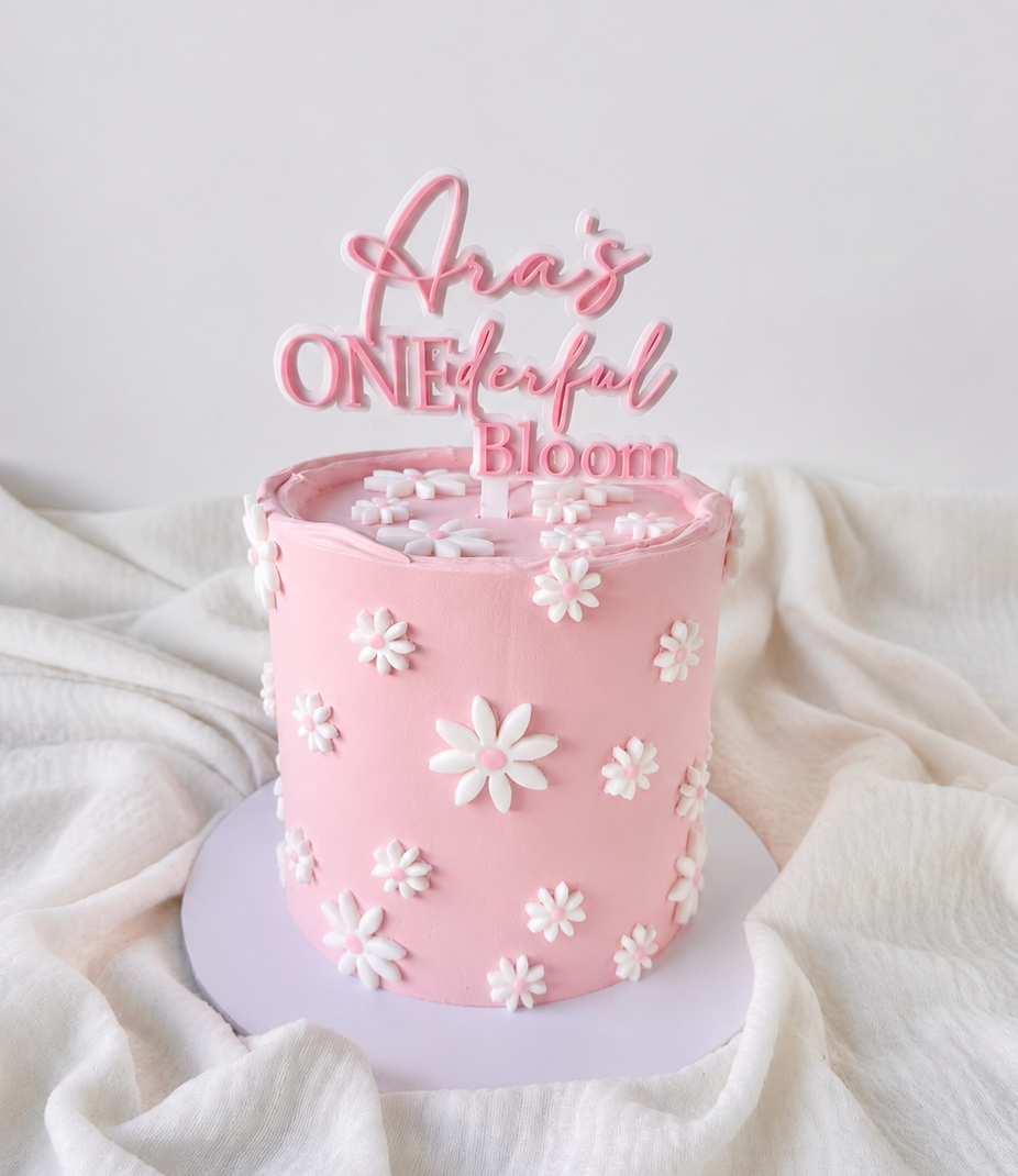 Daisy themed cake