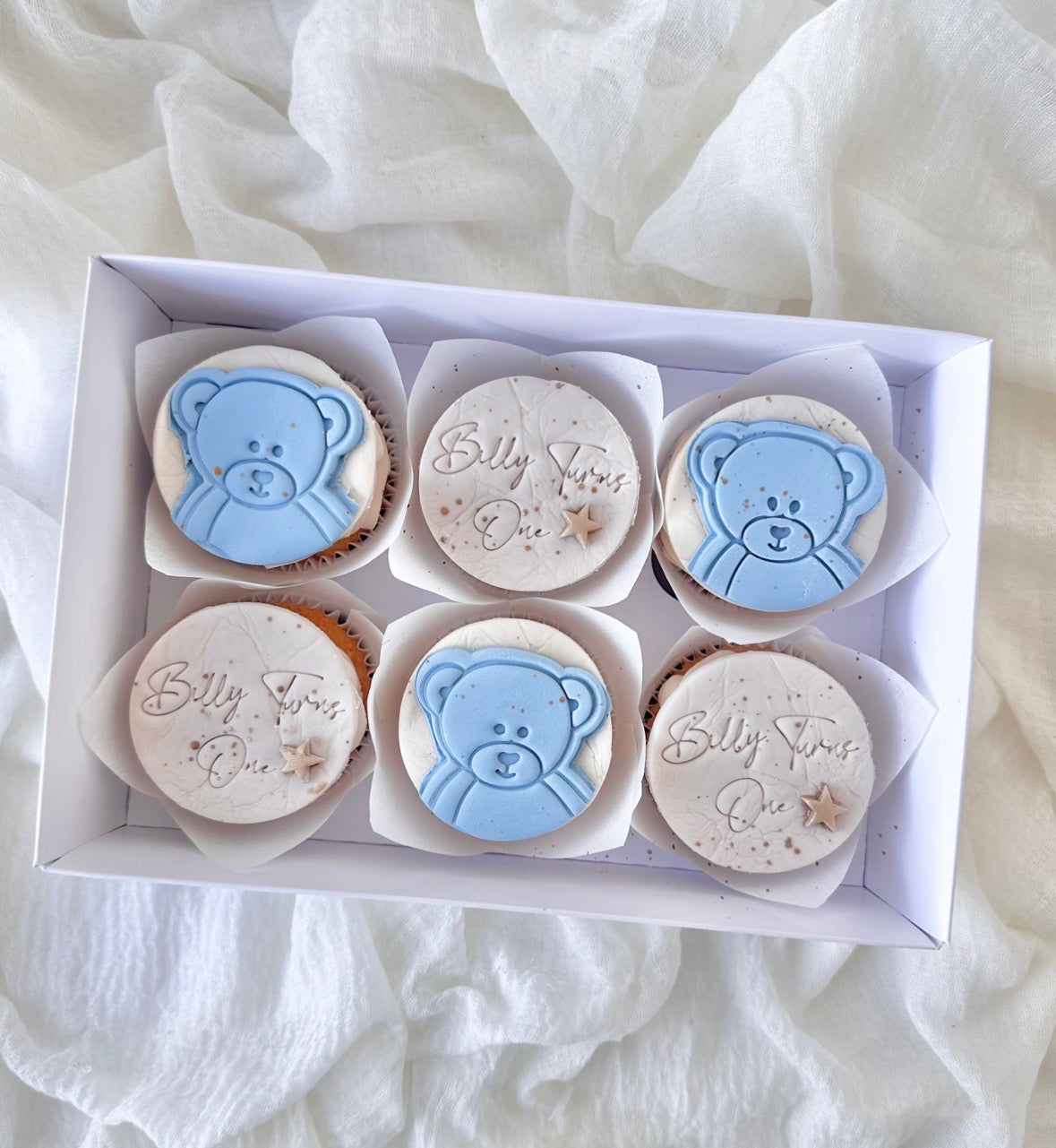 Teddy bear themed cupcakes