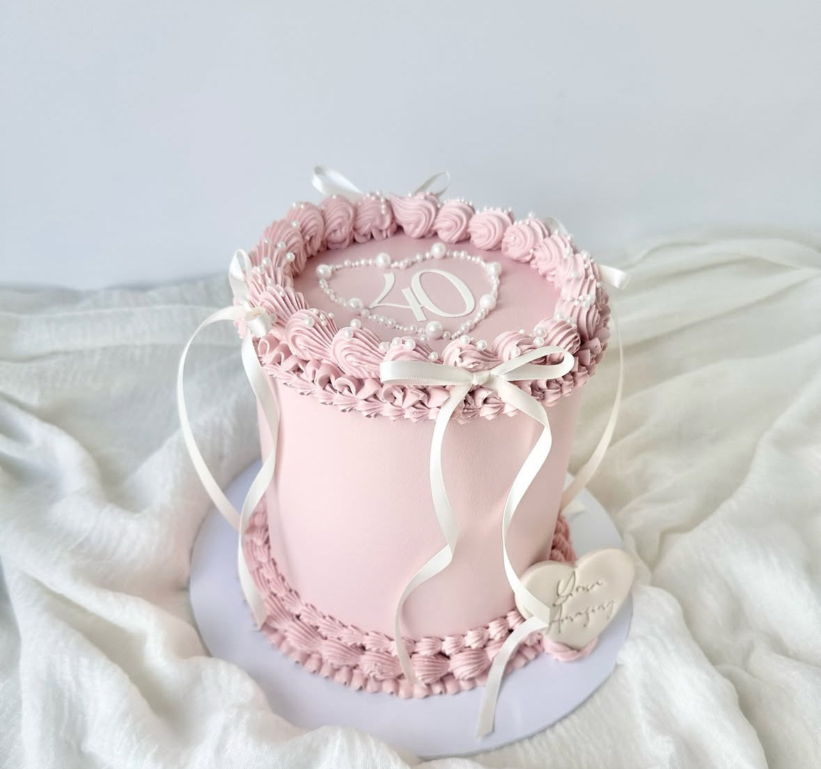 Round Pearl cake
