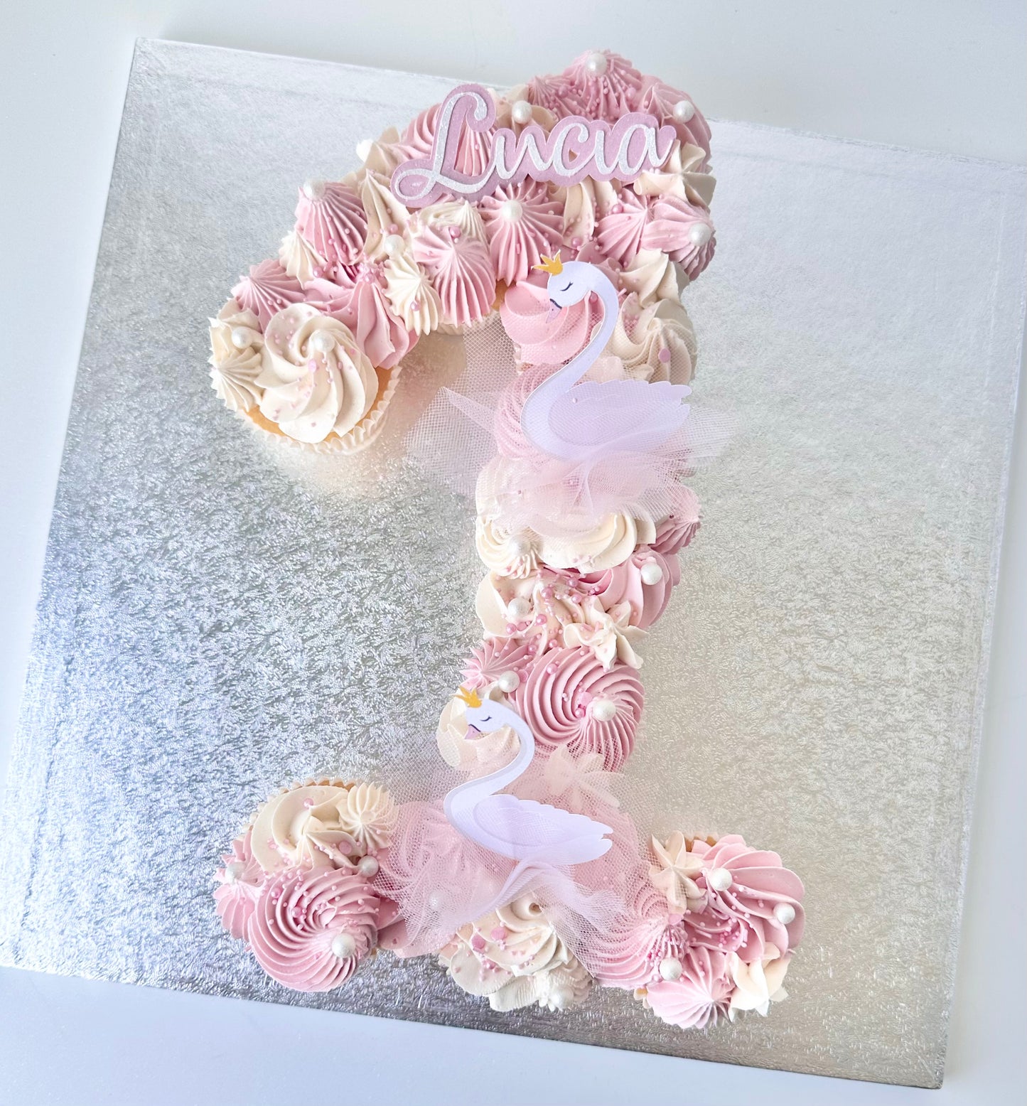 Pull apart cupcake cake
