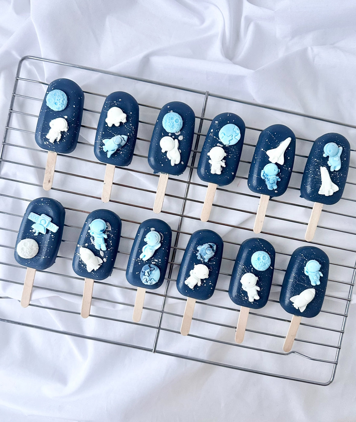 Space themed cakesicles