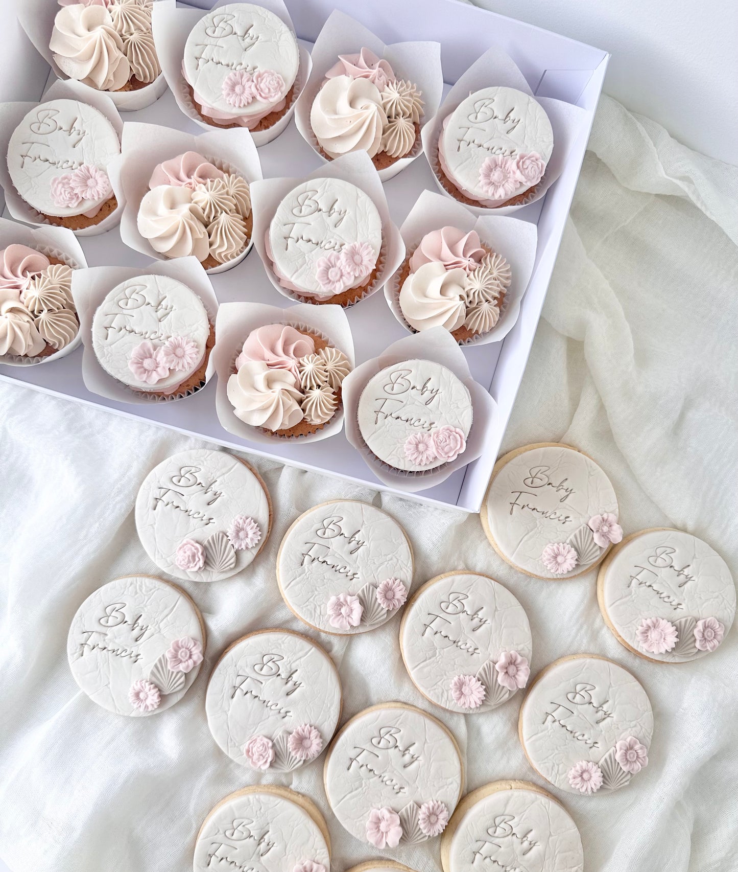 Cupcakes & Shortbread biscuit set