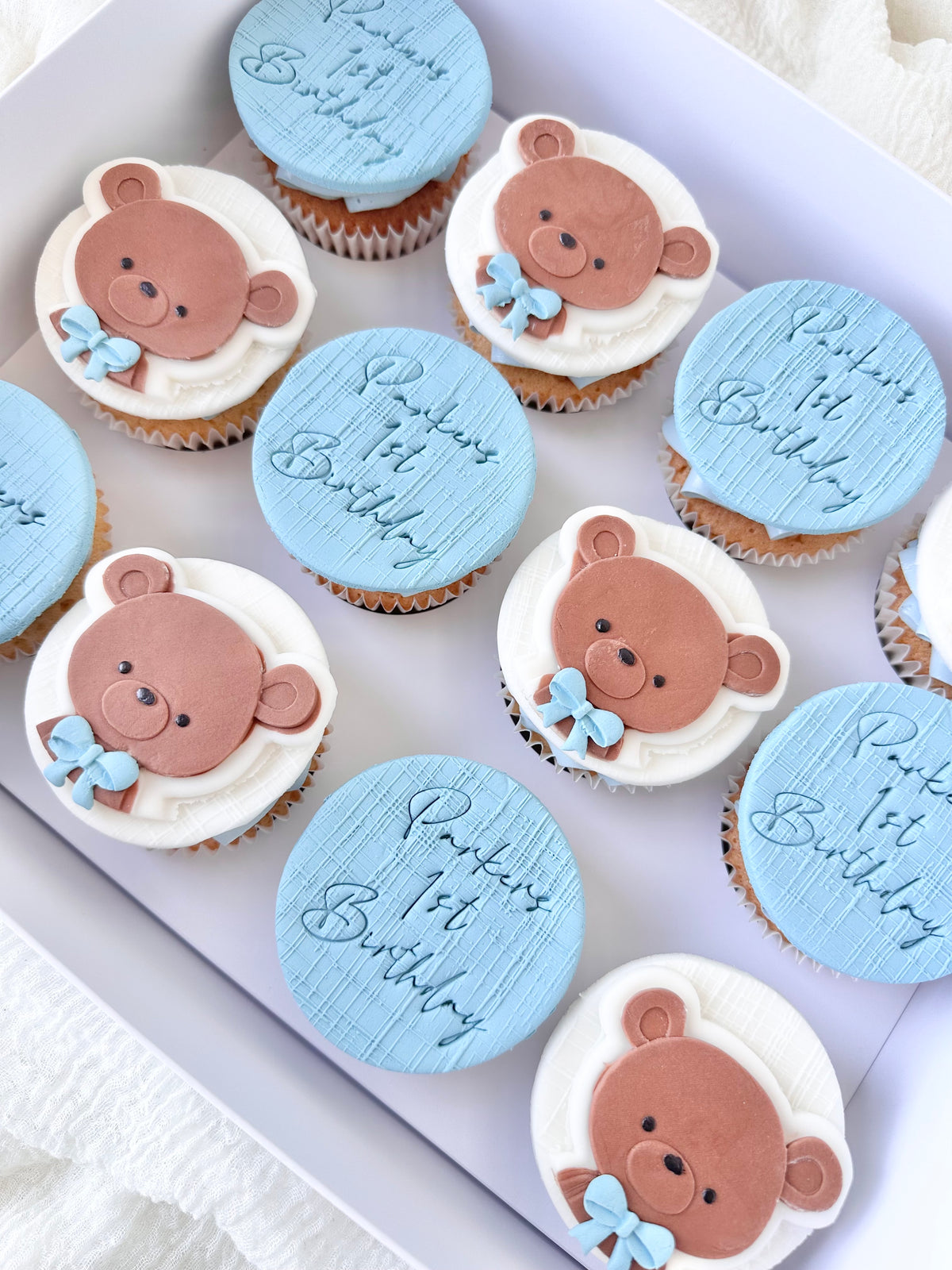 Teddy bear themed cupcakes