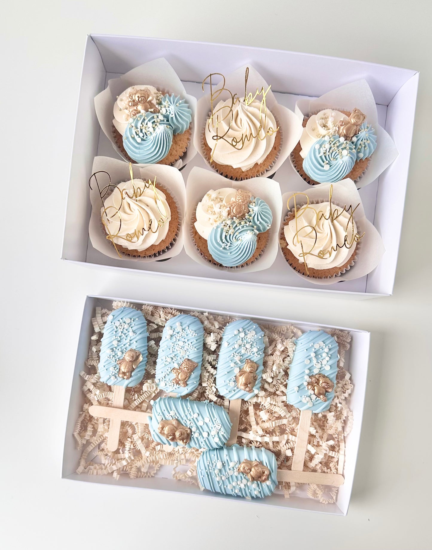 Cupcakes & Cakesicles bundle