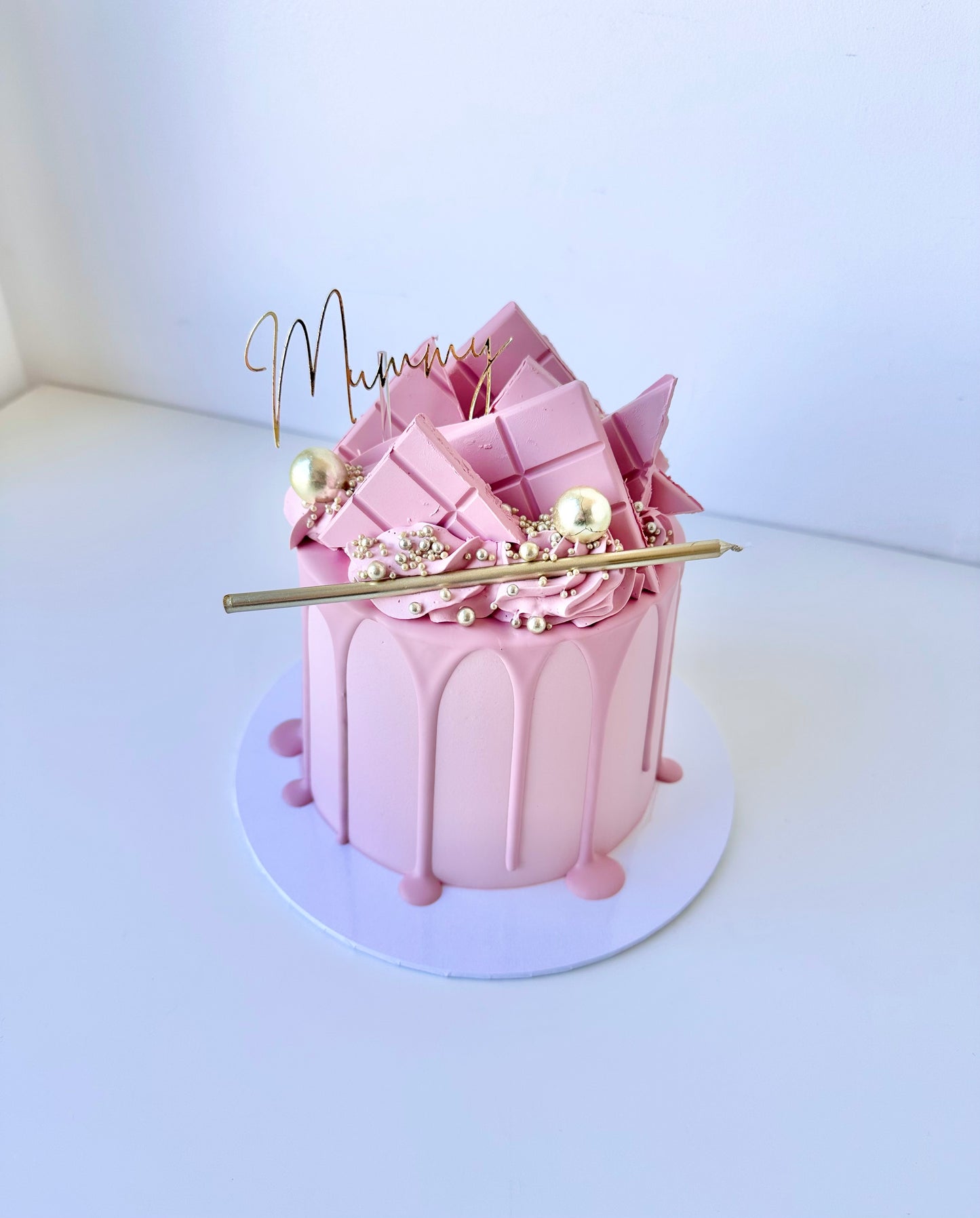 Baby drip cake