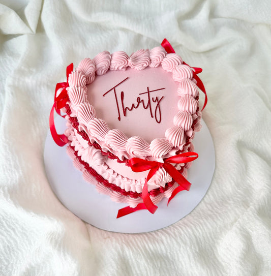 Mini vintage heart cake
