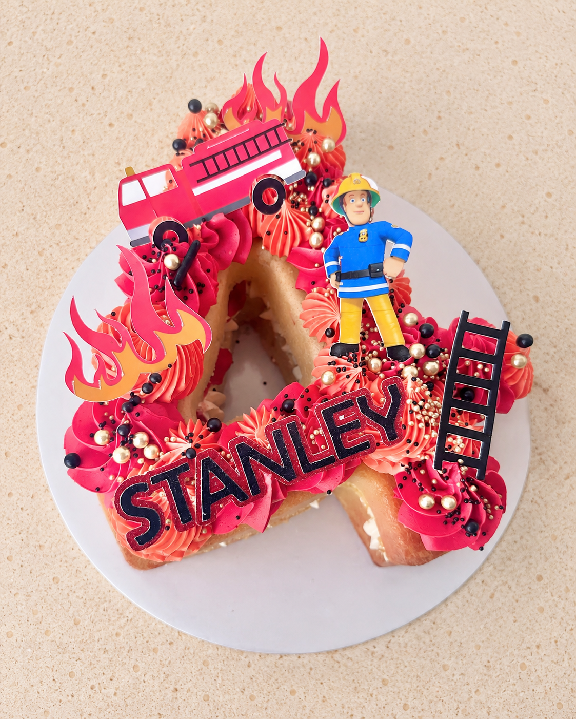 Number 4 cake