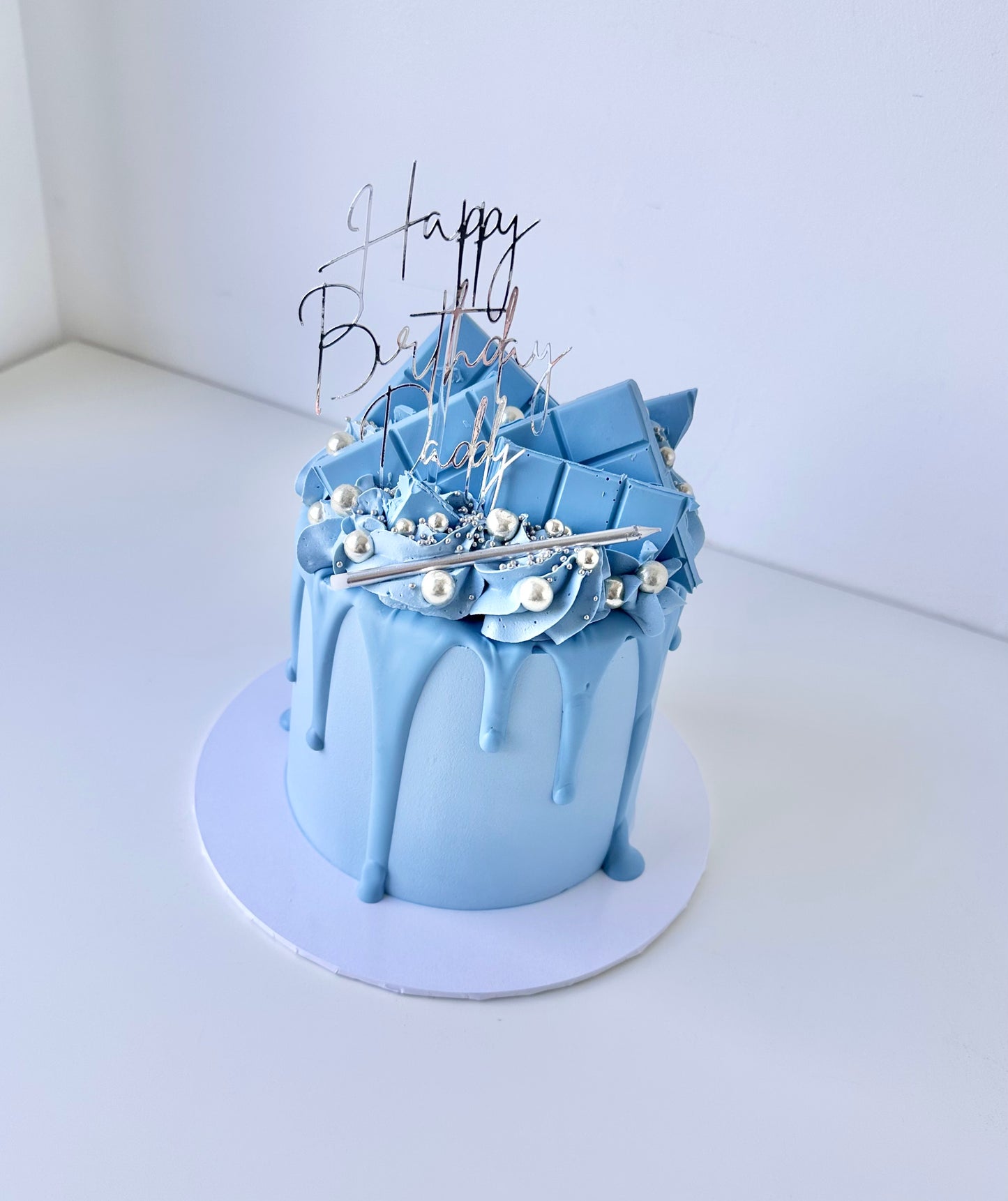 Baby drip cake