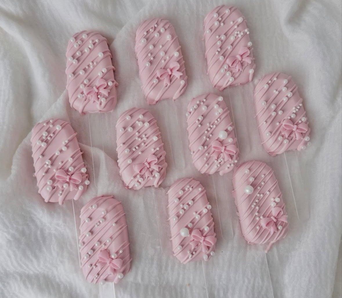 Bow Cakesicles