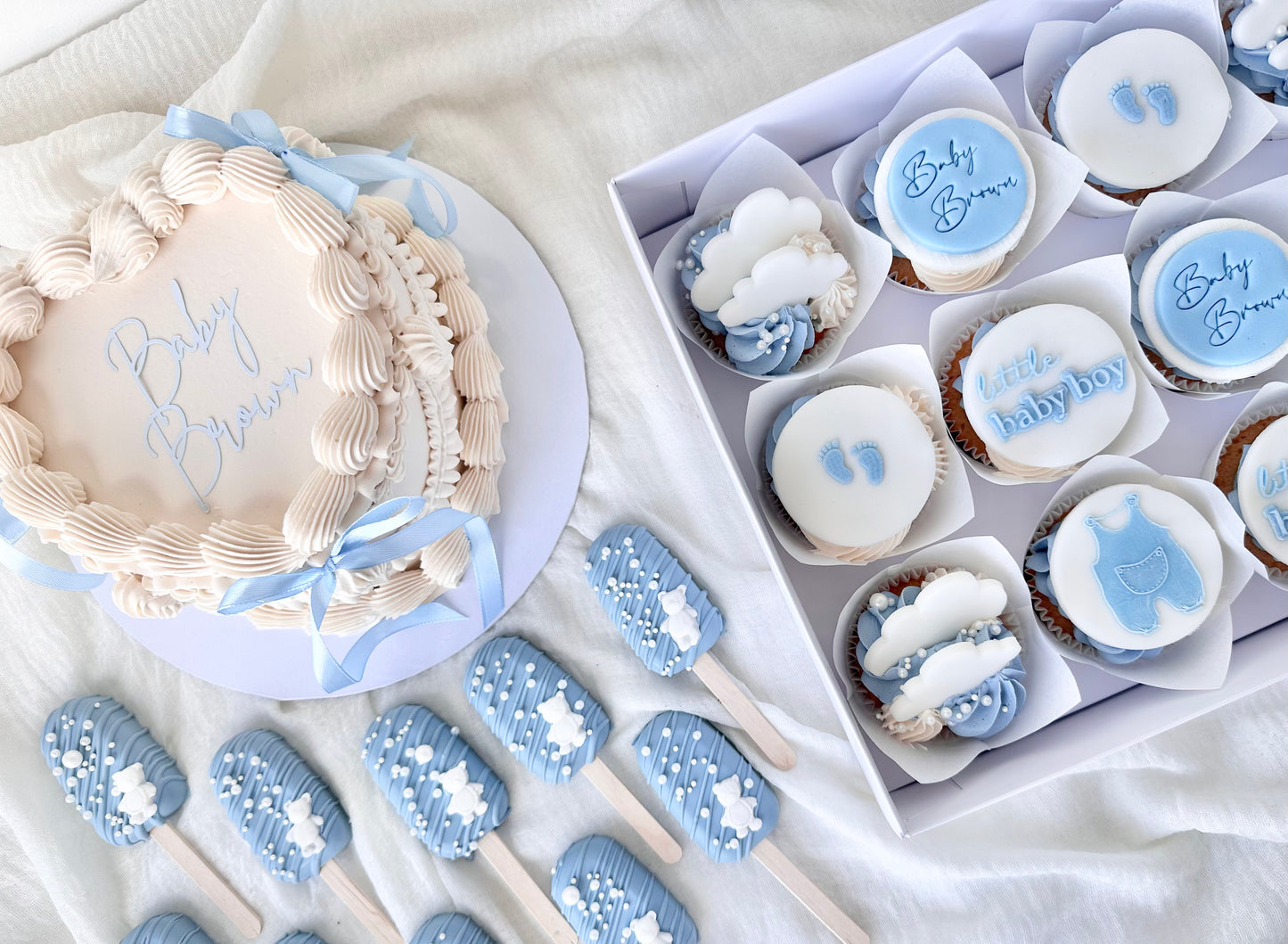 Heart cake, Cupcakes & Cakesicle set