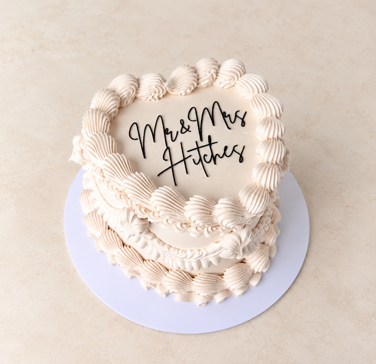 Mini vintage heart cake