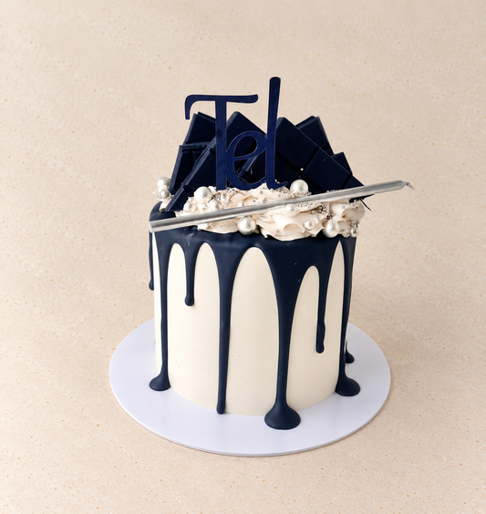 Baby drip cake